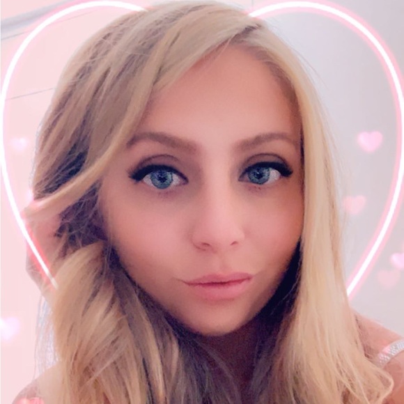 Meet your Posher, Natalie - Picture 1 of 1